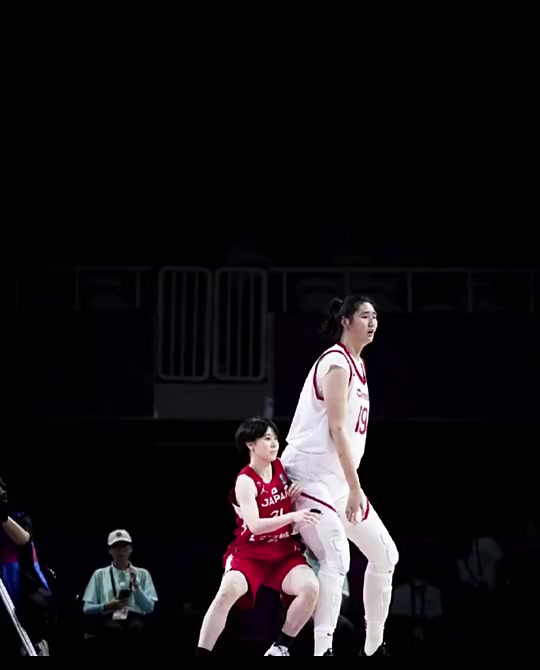 今日亞洲杯開門紅!此前和張子宇卡位的日本女籃球員構(gòu)成世界名畫