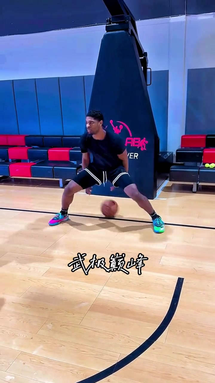 ??亨德森:姚已在陣中,我就是那個麥啊。??