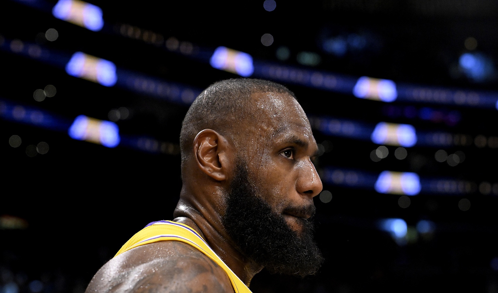 美記:亞馬遜一直在積極爭取讓詹姆斯退役后成他們NBA報道的門面