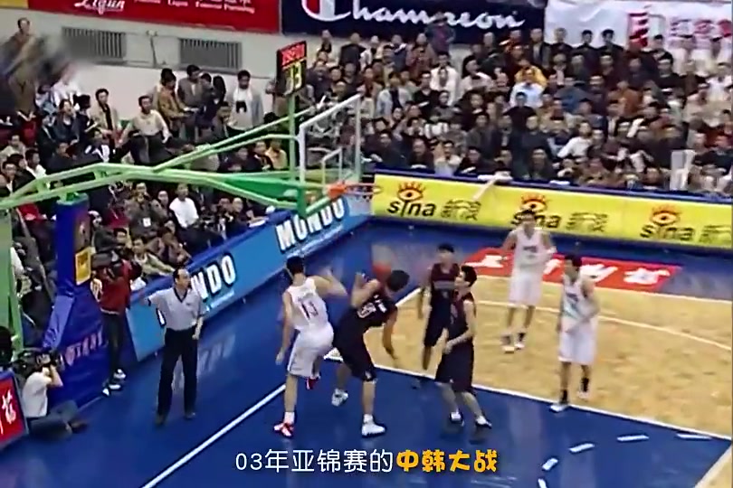 03年亞錦賽,姚明暴打開拓者選中的“亞洲第一中鋒”河升鎮!