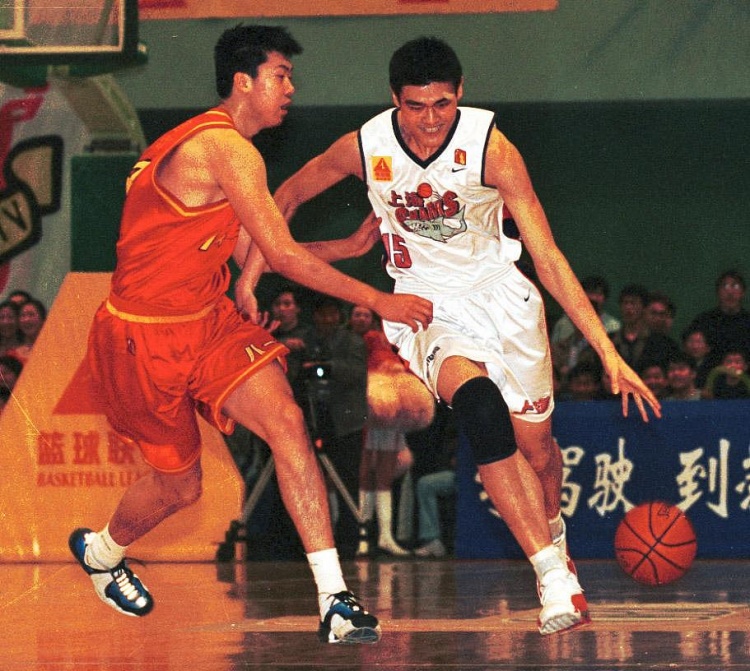 媒體人:姚郅巴01大運擊敗美國 中國男籃迄今唯一國際大賽勝美國