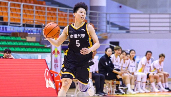 媒體人:田媛媛和四川女籃簽下4年300萬合同 遠超CBA狀元50萬薪資