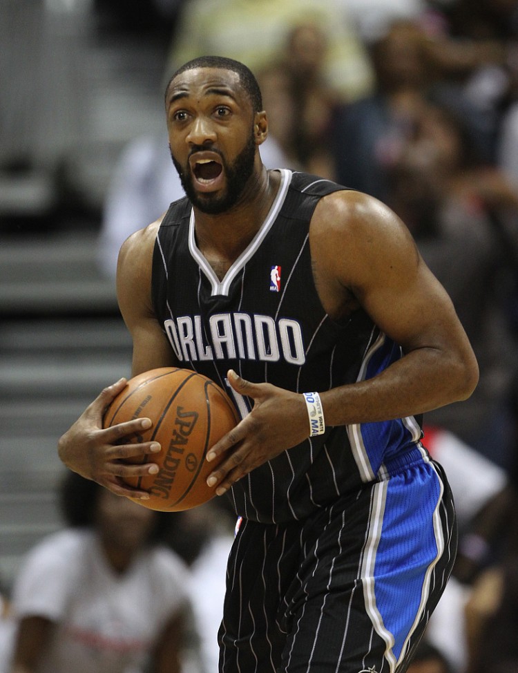 突發??前NBA球星阿里納斯伙同另外五人非法經營賭博業務被捕