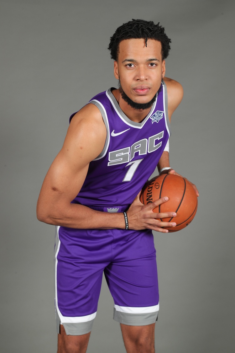 媒體人:目前已有CBA季后賽級別球隊報價NBA內線球員拉比西埃