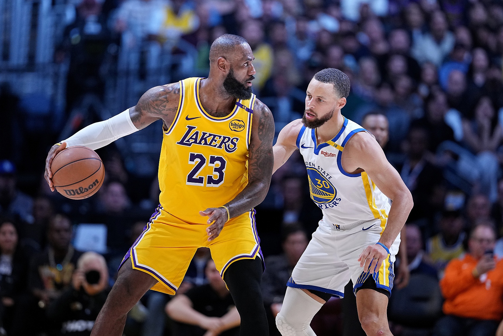 NBA高管:等詹姆斯明年成為自由球員 騎士獨行俠勇士肯定會追求他