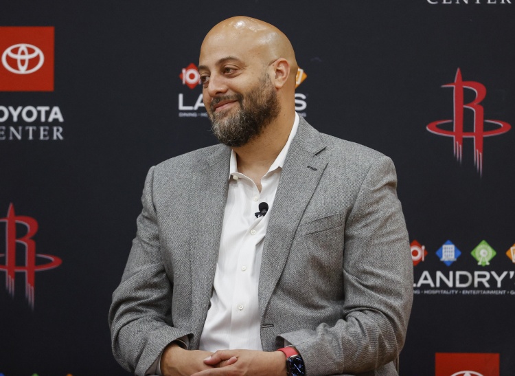 斯通:有人說NBA交易談判就像打撲克得看對手反應 其實沒那么簡單