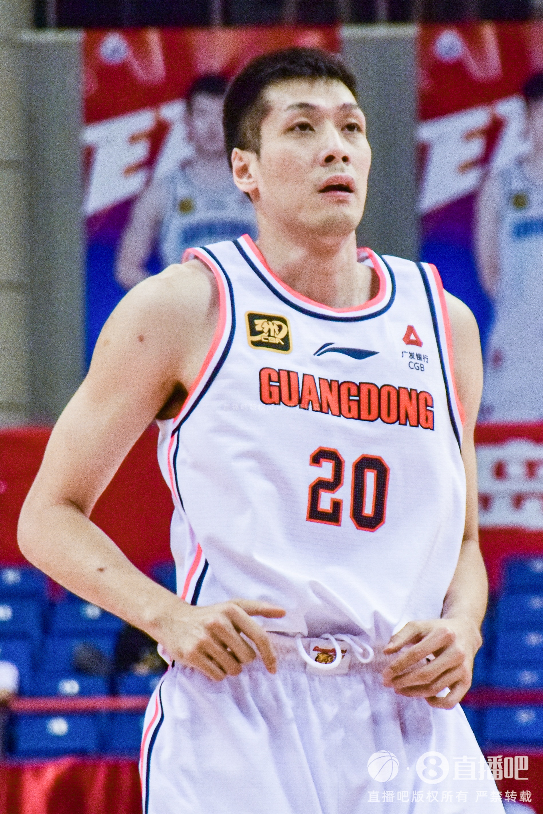 媒體人:CBA同位置球員中不如韓德君、任駿飛、黃榮奇的大有人在
