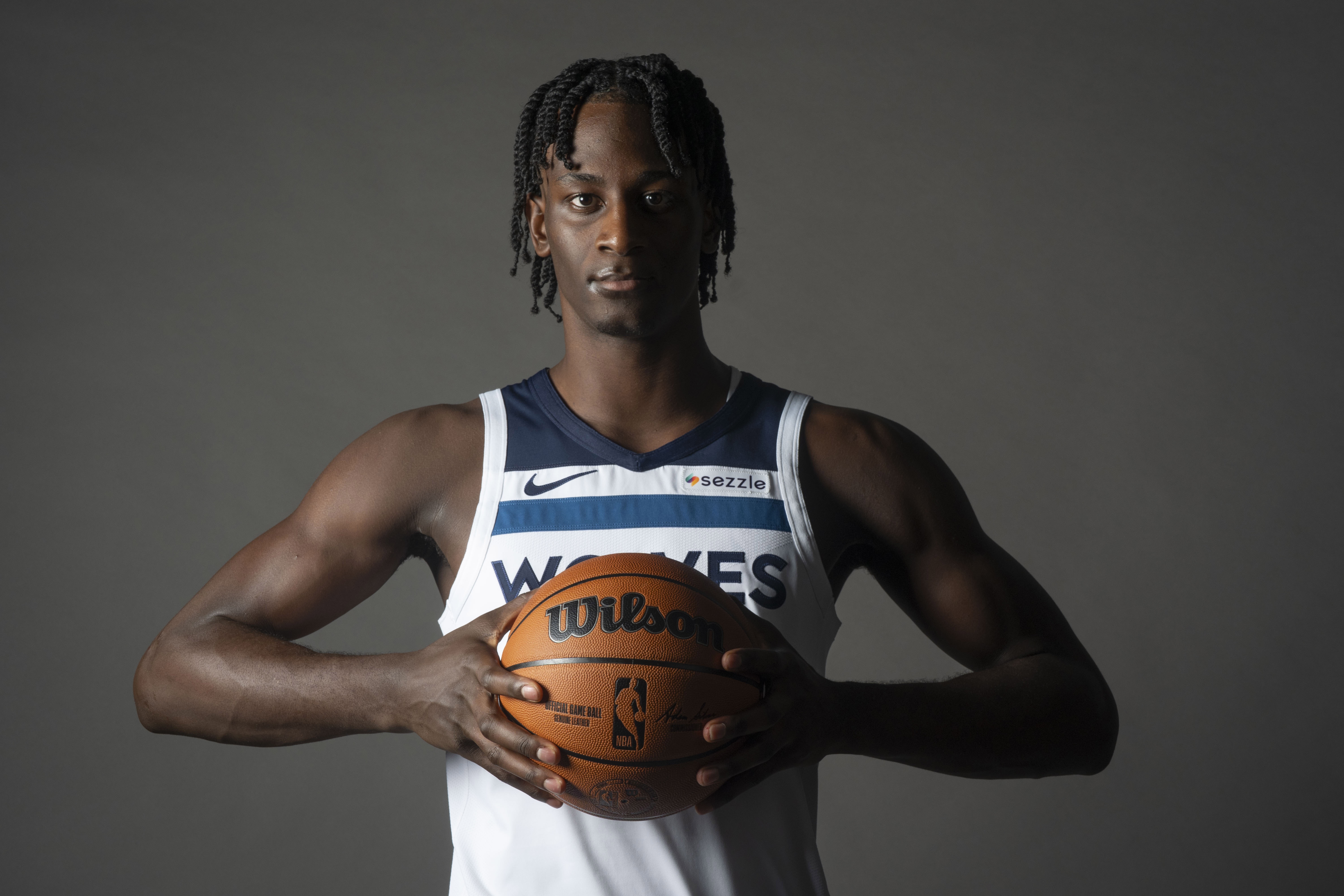 森林狼官方：萊昂納德-米勒獲準(zhǔn)參加5對(duì)5 今天能出戰(zhàn)龍獅