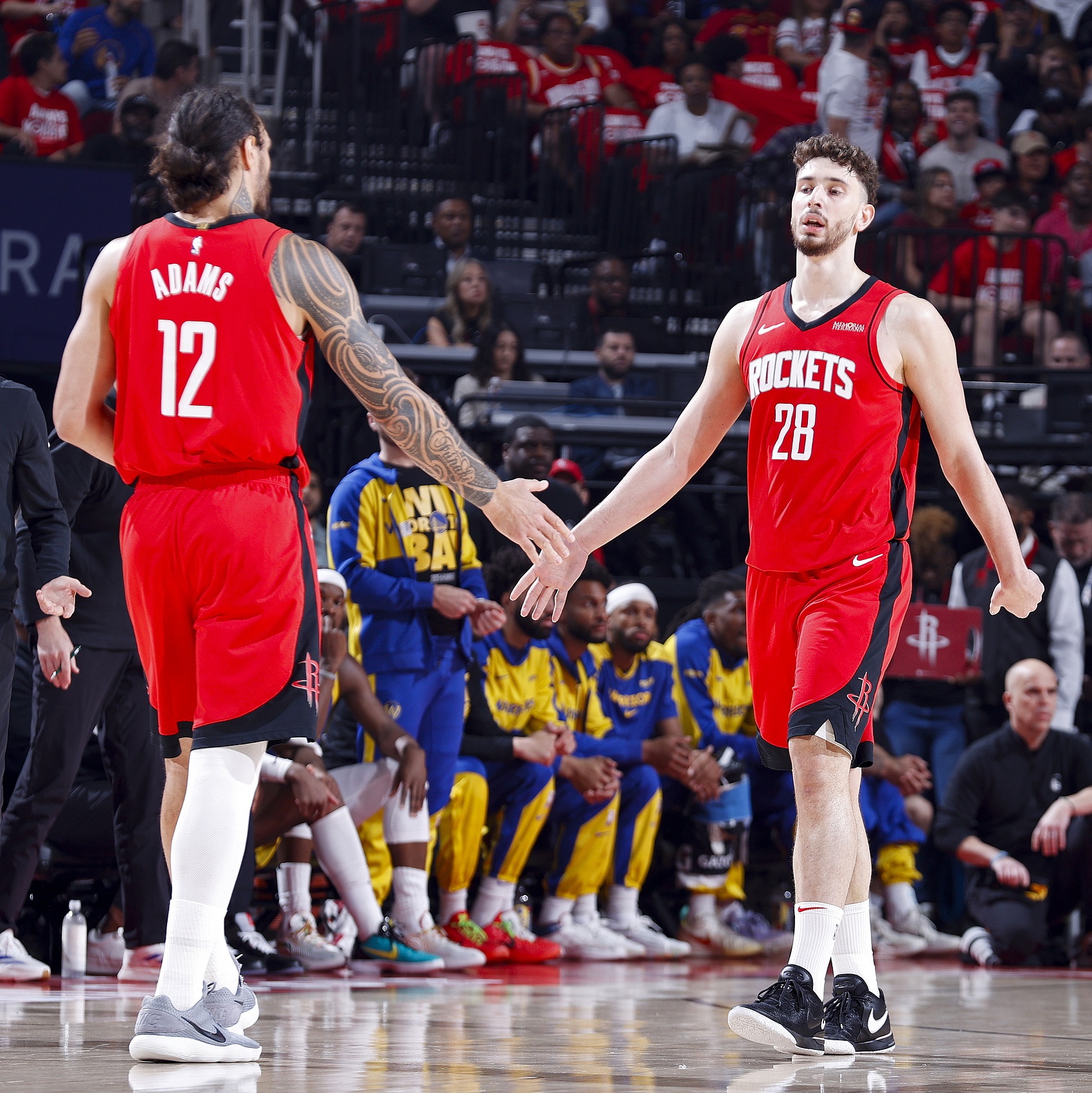 雙塔的威力！今日申京和亞當(dāng)斯同場(chǎng)時(shí)火箭73-47鵜鶘 凈勝26分