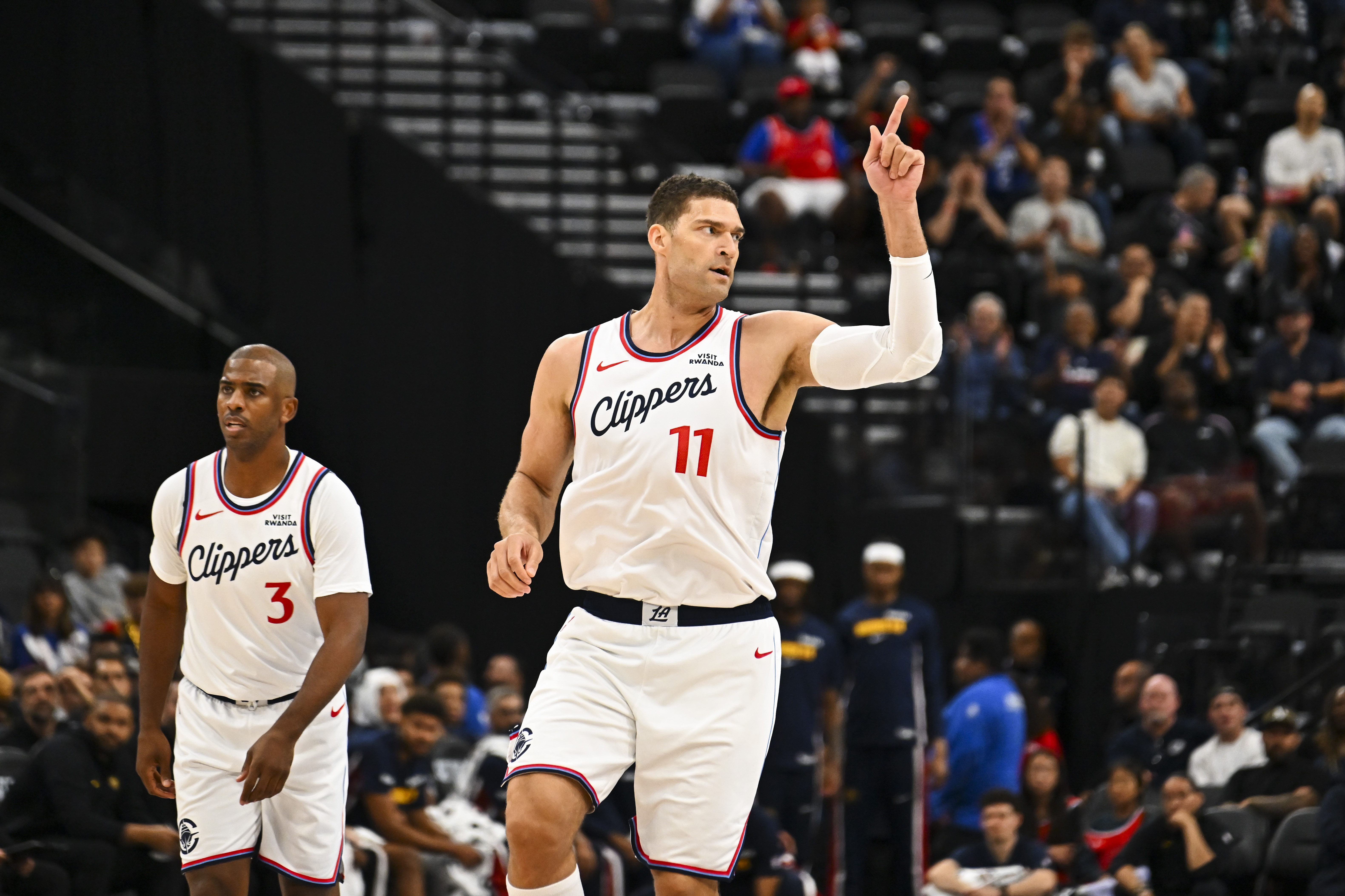 老炮真香！保羅上半場串聯替補9分鐘9助 全場正負值+24！